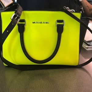 BRIGHT Yellow Michael Kors Handbag🌟